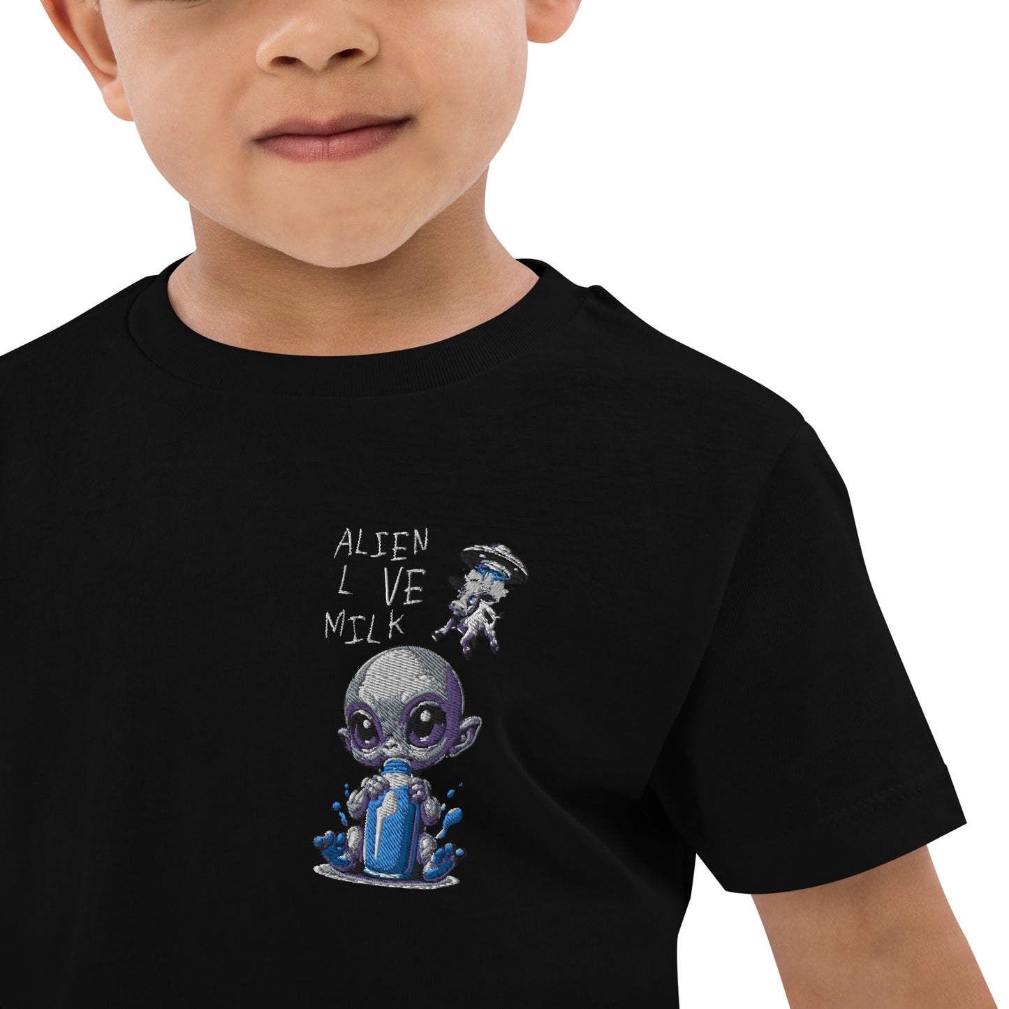 Camiseta algodón orgánico niño "aliens love milk, bordado pecho izquierdo"