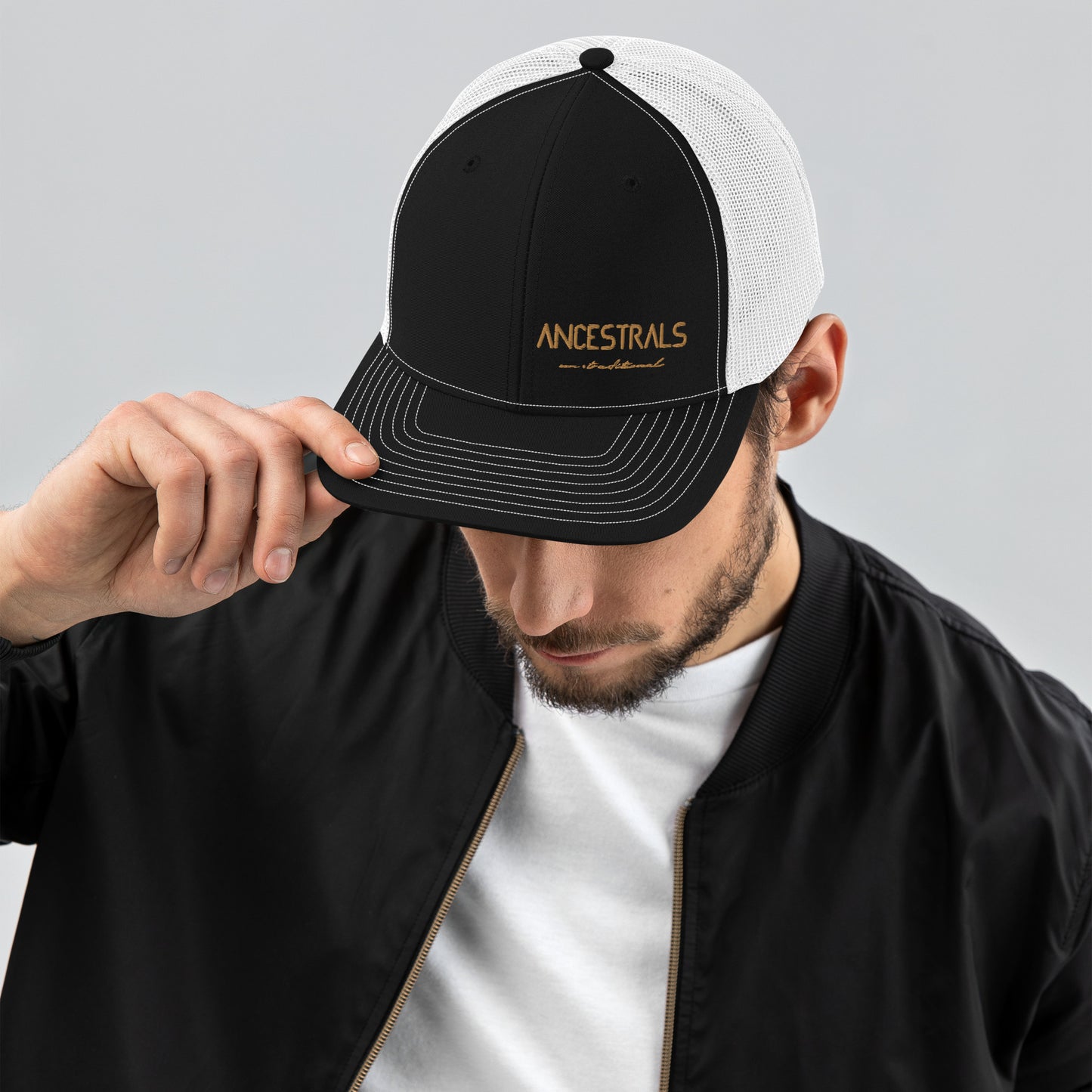 Gorra Snapback Trucker "Ancestrals, texto oro viejo"